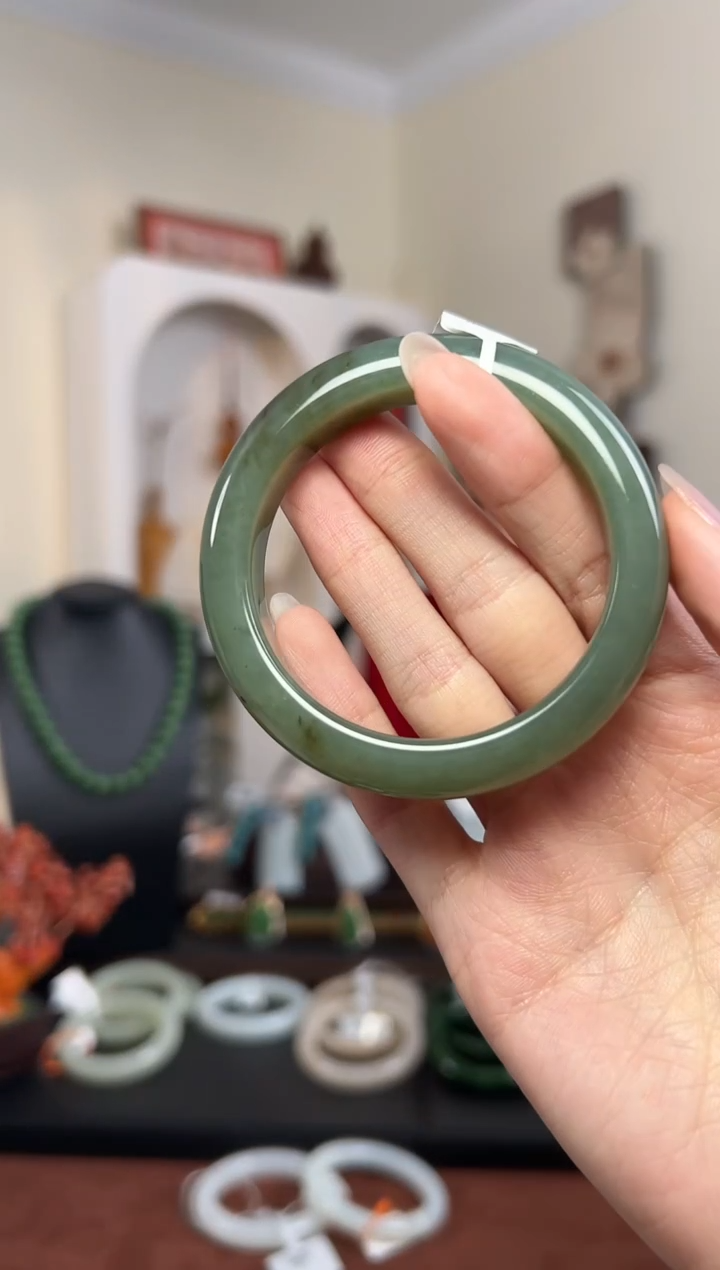【闪购商品】和田玉手镯未镶嵌S4- 52.5mm 且末