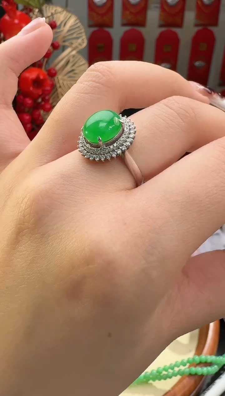 【闪购商品】翡翠颈饰18K金镶嵌戒指