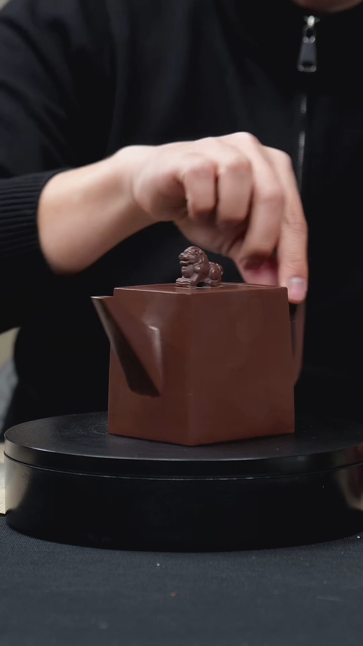 【闪购商品】紫砂茶壶057四方瑞兽手工紫砂壶