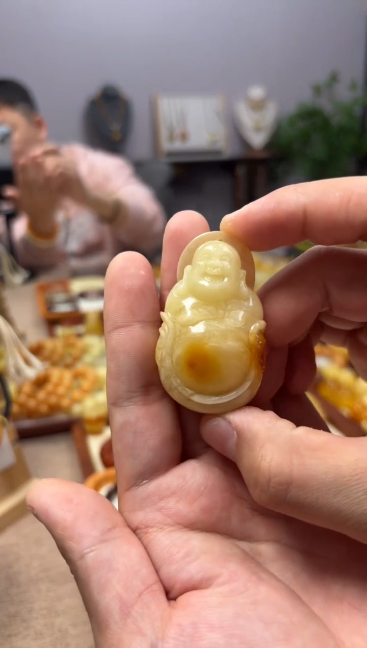 【闪购商品】蜜蜡裸石未镶嵌雕刻