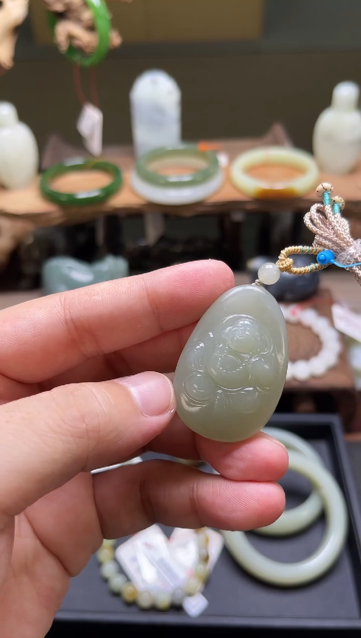 和田玉未镶嵌吊坠(不含链)且末青白 佛公 9010397
