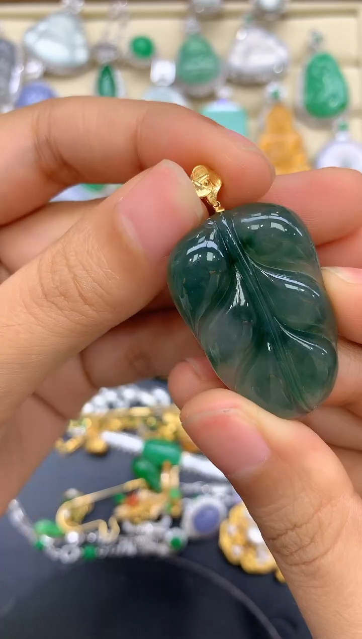 翡翠18K金镶嵌颈饰262-中国好珍宝