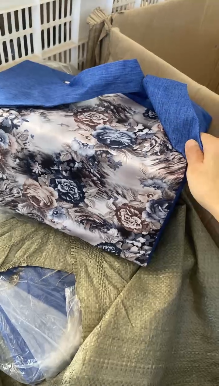  无运费险有瑕疵的摄影的产品有使用过的痕迹有点脏介意勿拍