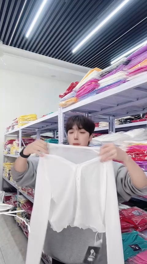 闪电购精品女装9589白L