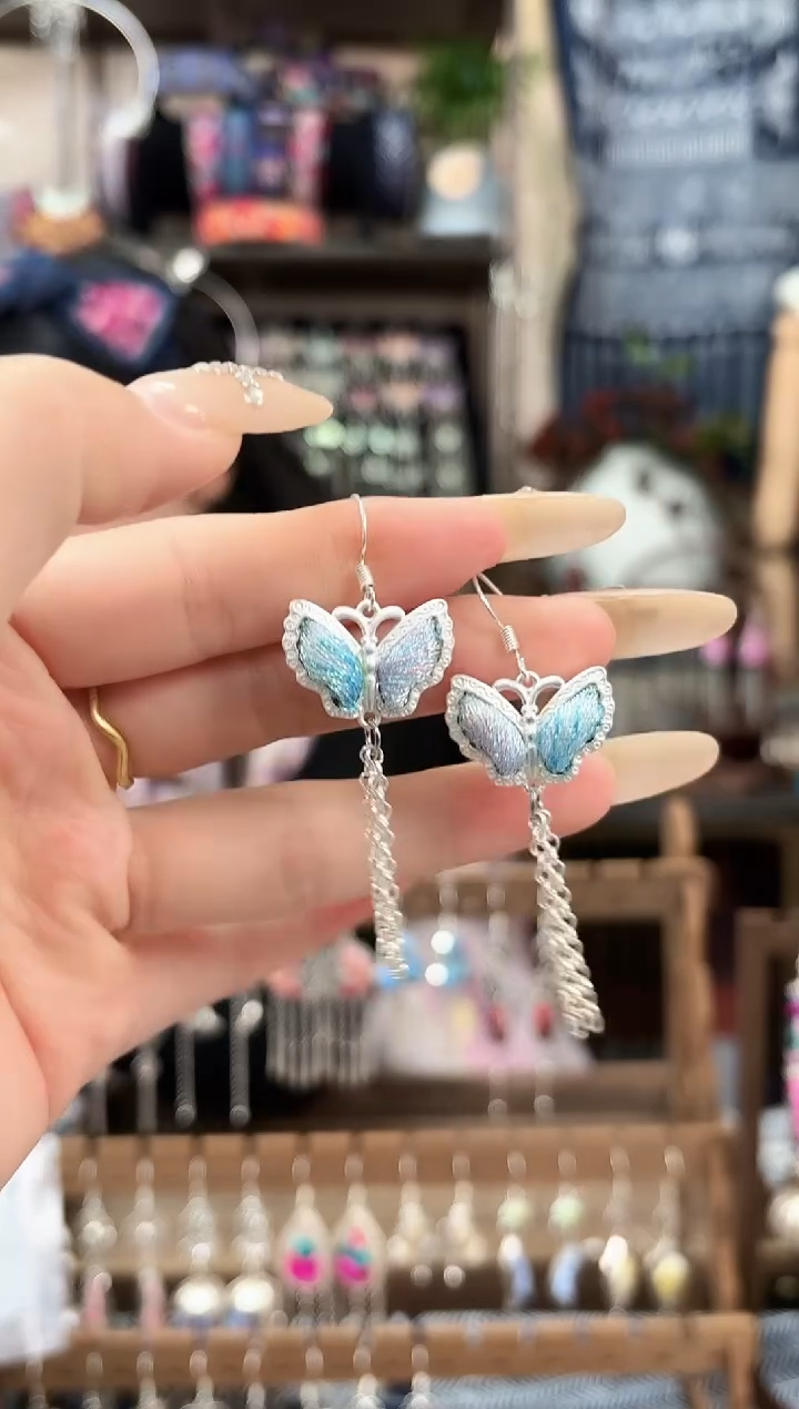 织绣民族风非遗老绣苗银饰品370