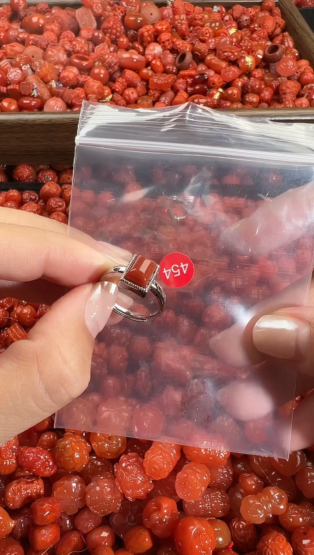 颈饰未镶嵌南红玛瑙1