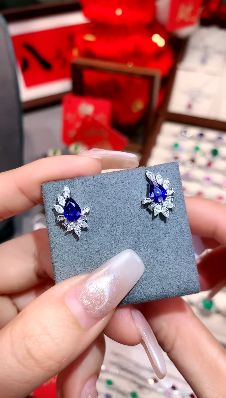 【闪购商品】蓝宝石耳饰18K金镶嵌1.84ct/天然宝石/七天无理由