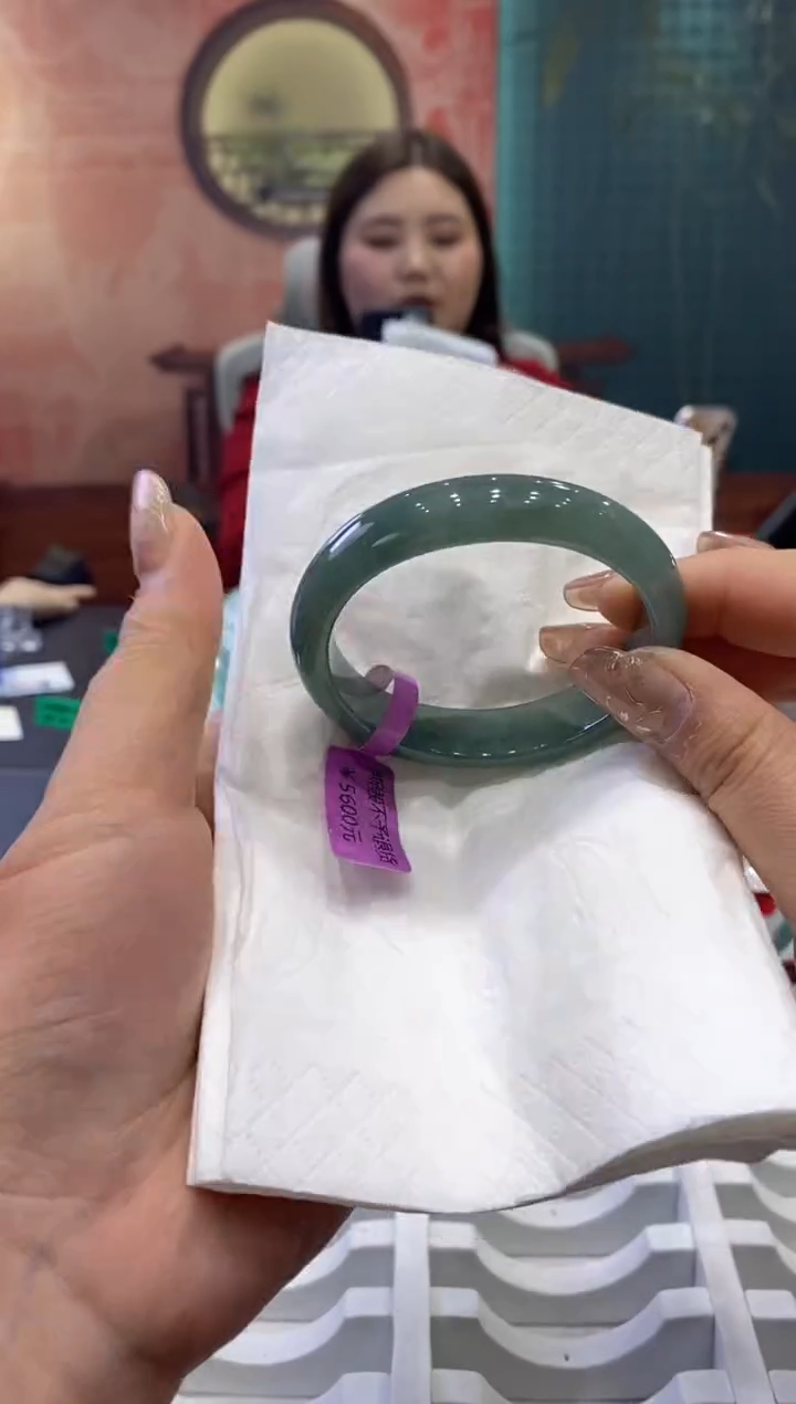 【闪购商品】翡翠手镯未镶嵌多人0012003