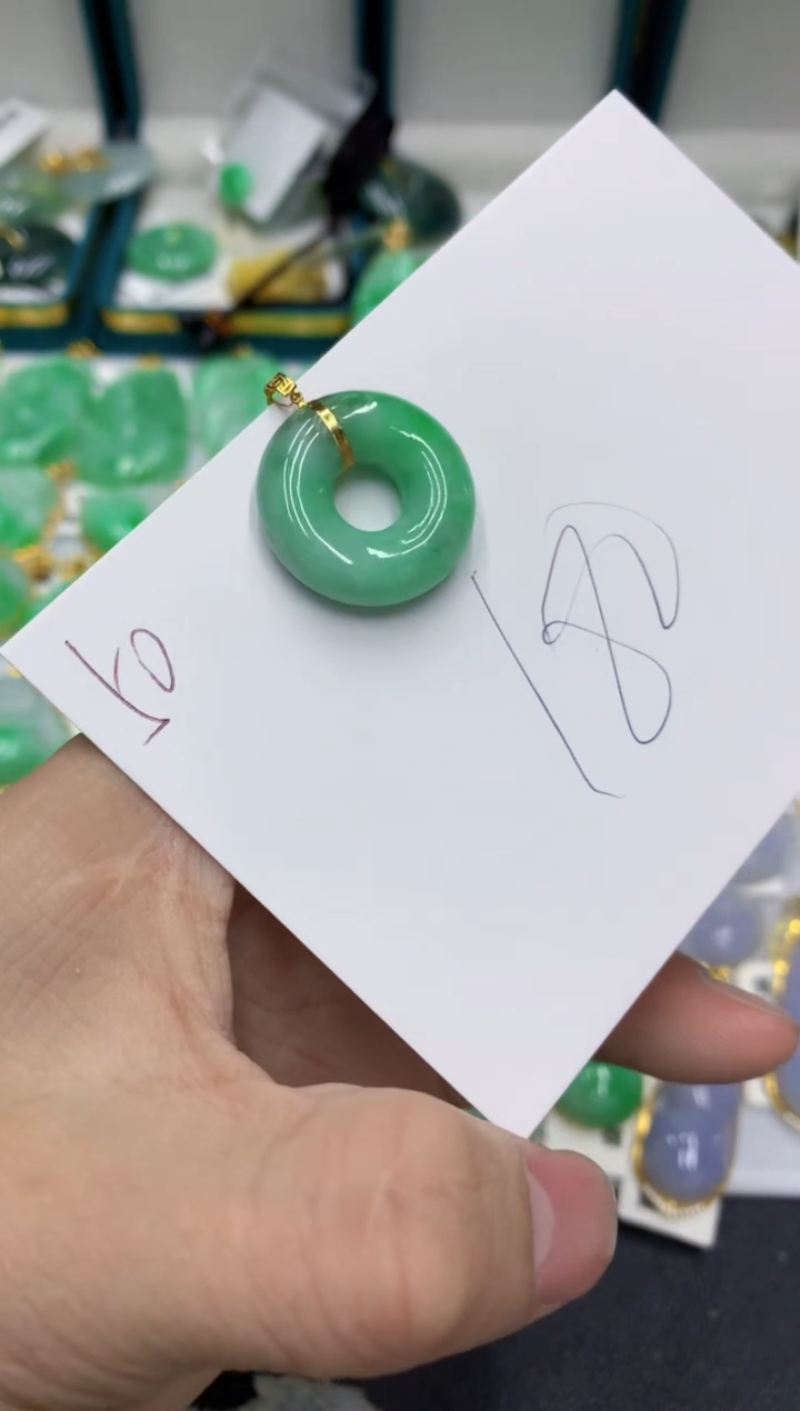 【闪购商品】翡翠颈饰18K金镶嵌号链接11111