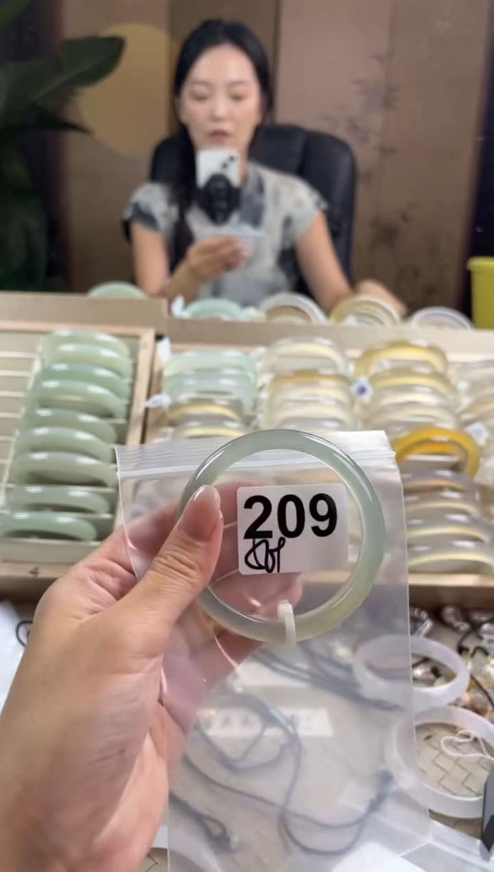 手镯玛瑙/玉髓未镶嵌209
