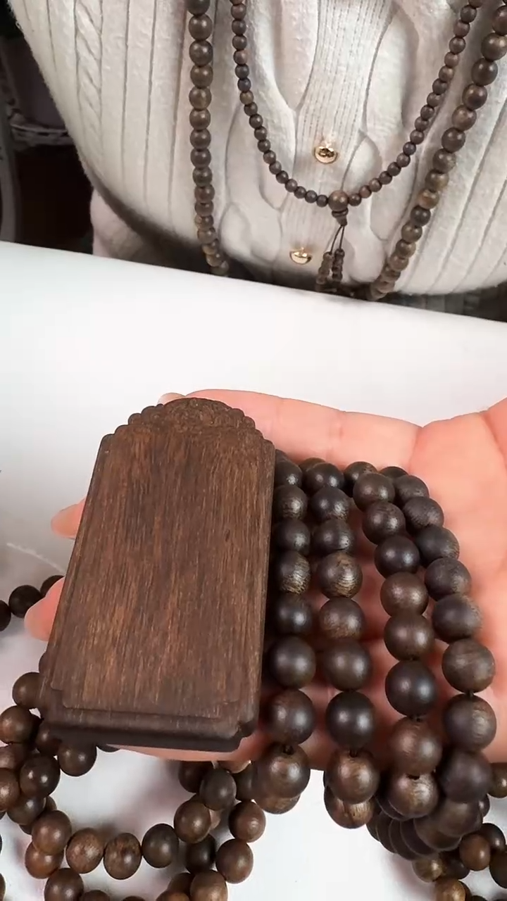 【闪购商品】沉香手串富森红土多圈手串＋白棋楠吊牌