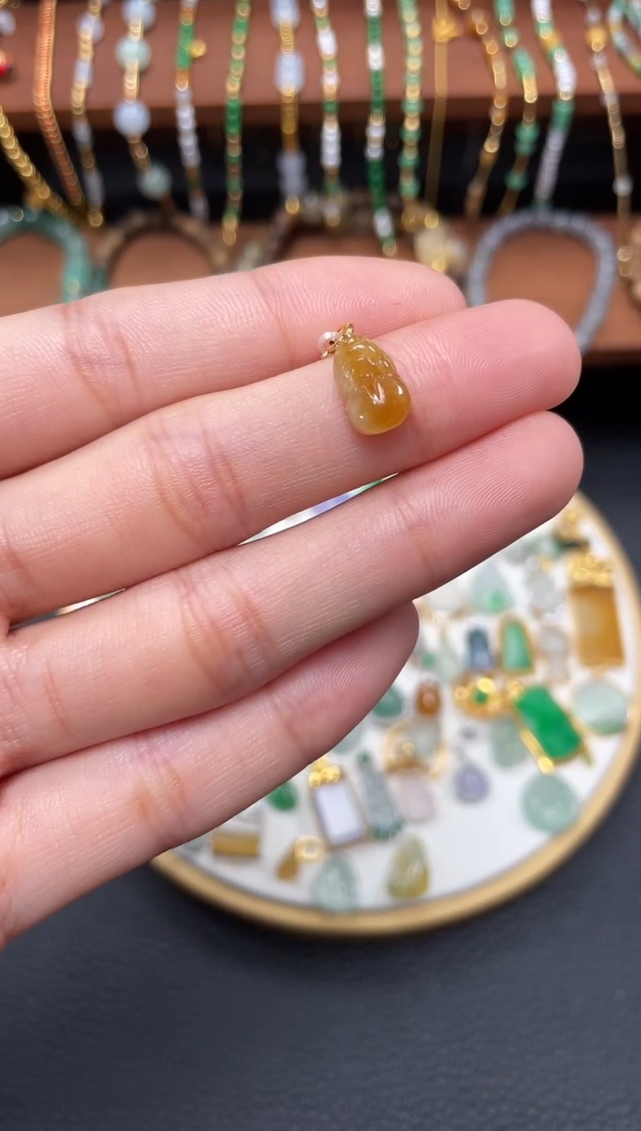 【闪购商品】翡翠吊坠(不含链)18K金镶嵌一个 JK153