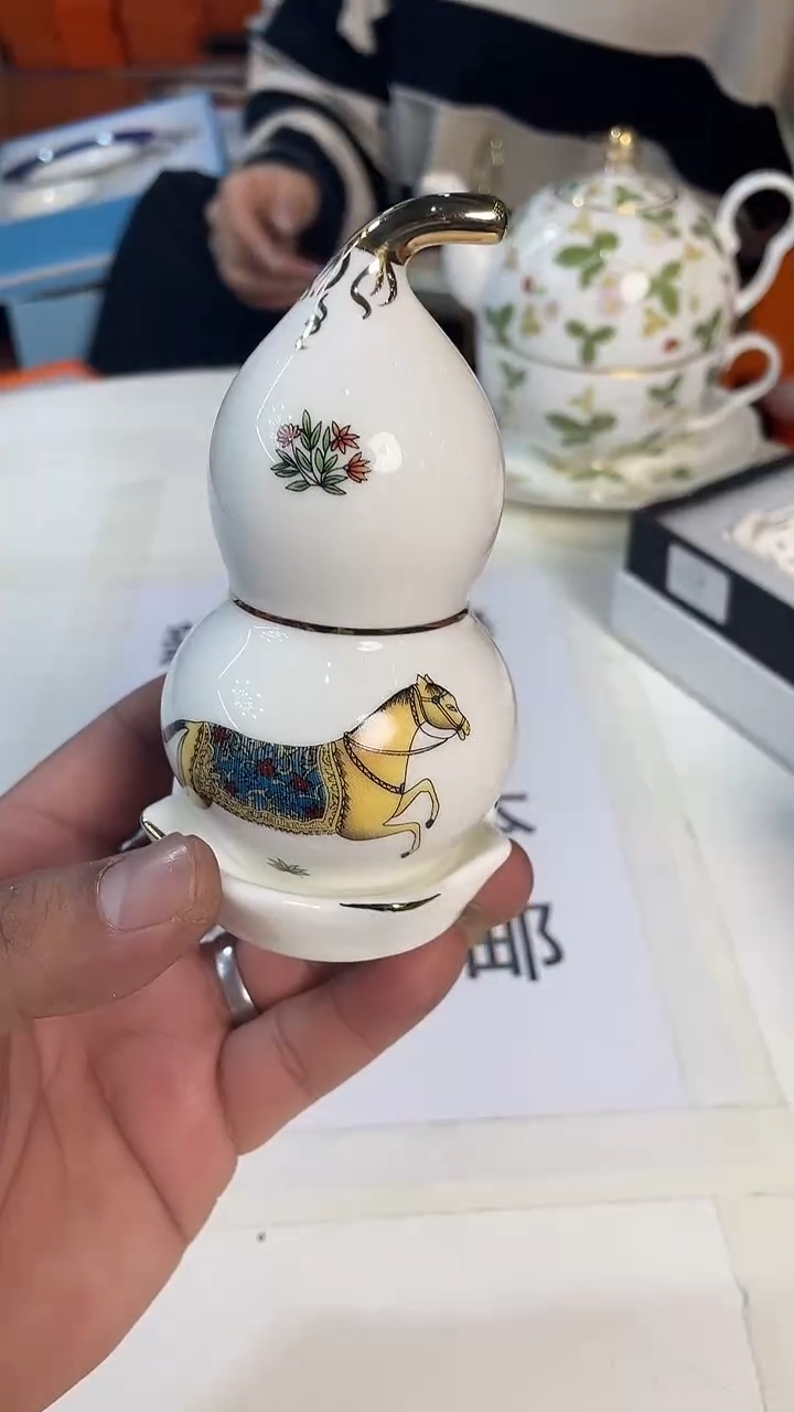 杯鸿辉家品牌瓷器，京东包邮！