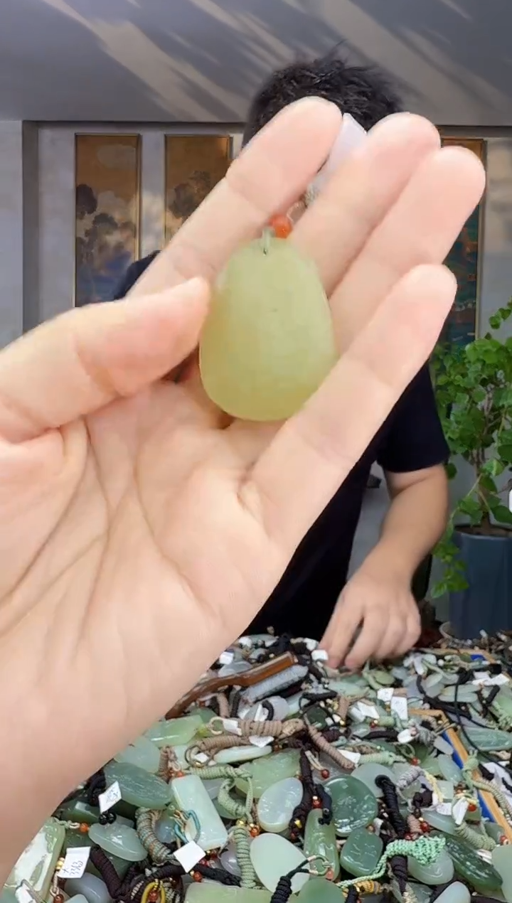 未镶嵌和田玉挂件拍一发一