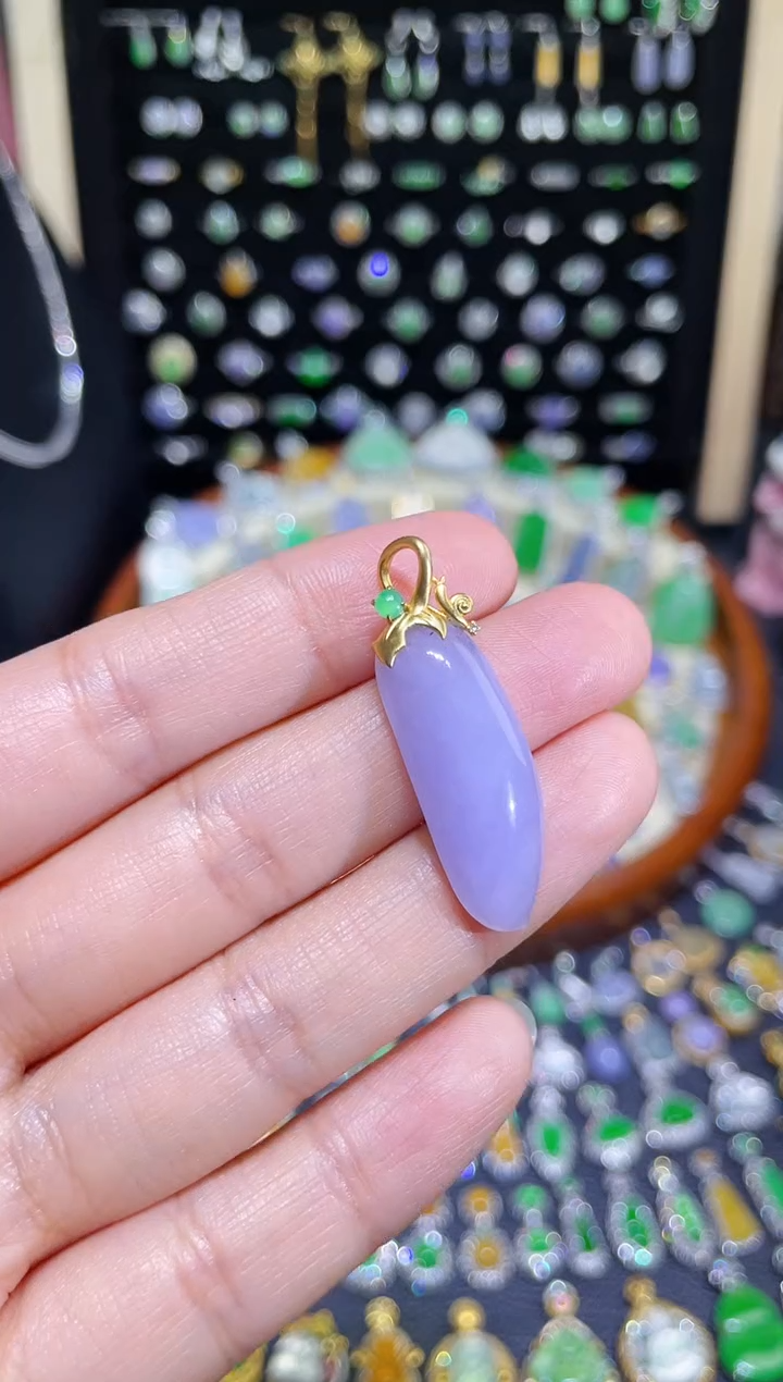 颈饰18K金镶嵌翡翠冰粉紫福瓜吊坠