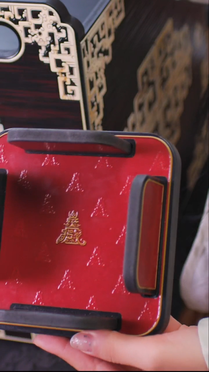 壹藏贰宝红色杯垫托