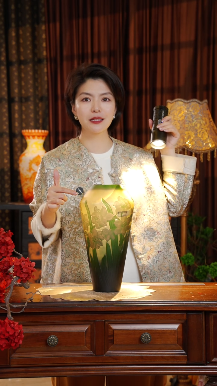 琉璃葛蕾。。。。。。。。。