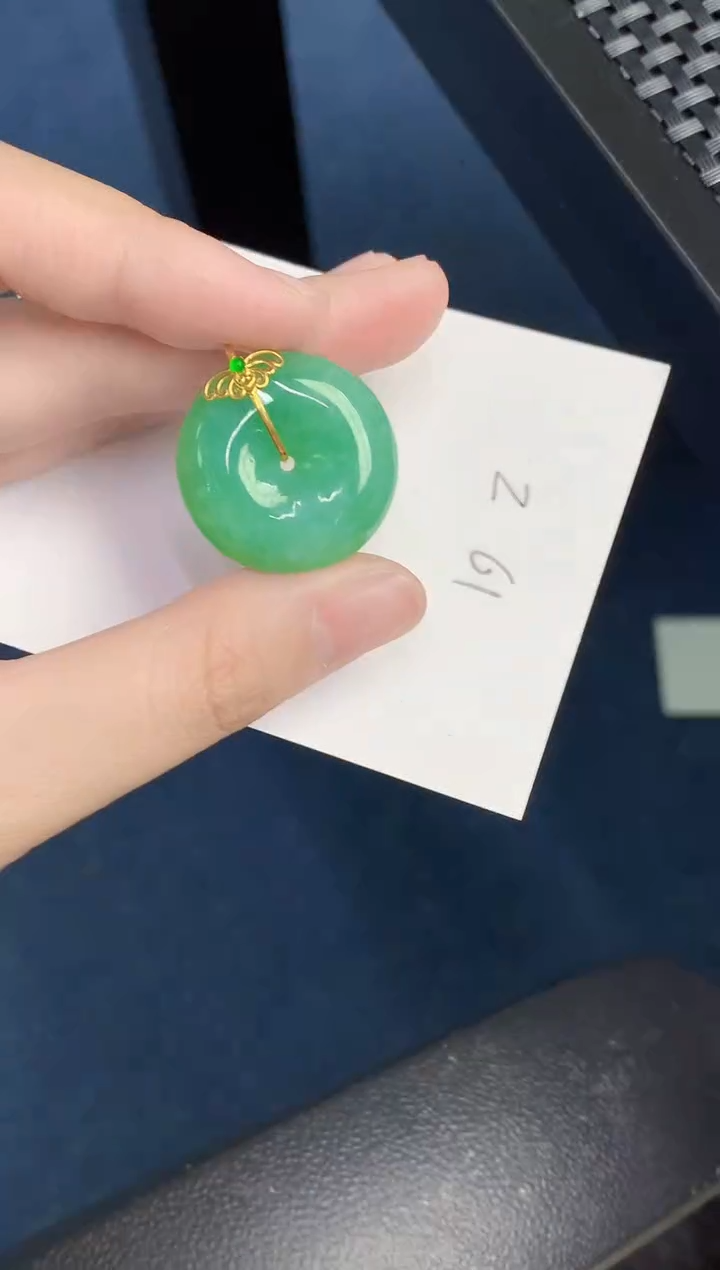 【闪购商品】翡翠颈饰18K金镶嵌000000000