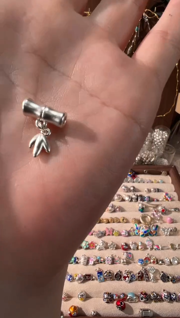 无足银?****你亮银色两节竹节带叶子短管