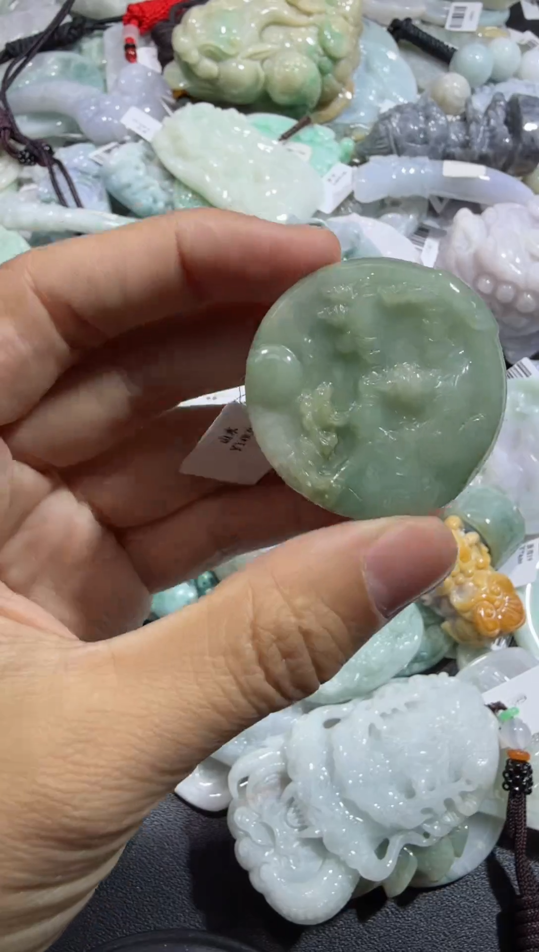 【闪购商品】翡翠颈饰未镶嵌00012340