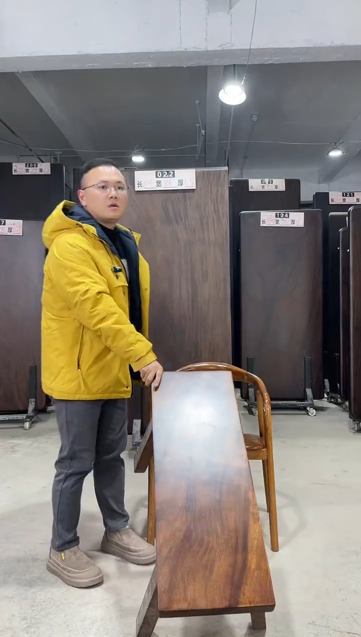 木钢*侠胡桃木总统椅*3 2米长条凳*1 苹果凳*2