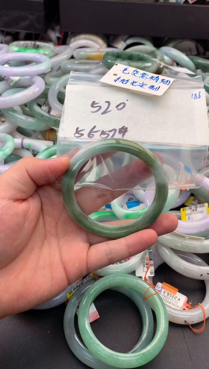 【闪购商品】定制翡翠未镶嵌毛货需精细抛光+多人