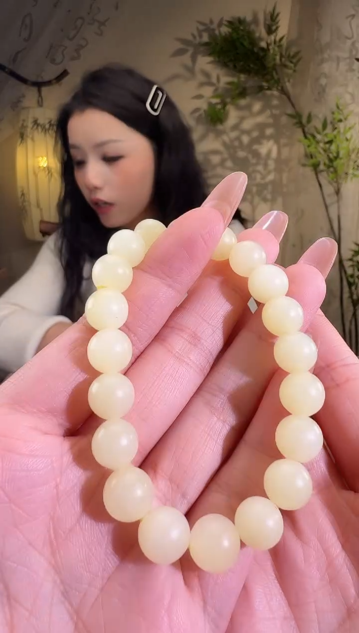 【闪购商品】和田玉手串未镶嵌暴力黄手串