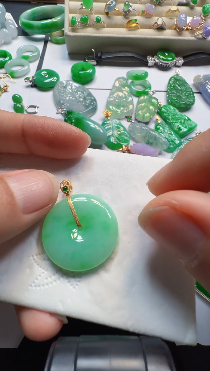 吊坠(不含链)18K金镶嵌翡翠1880