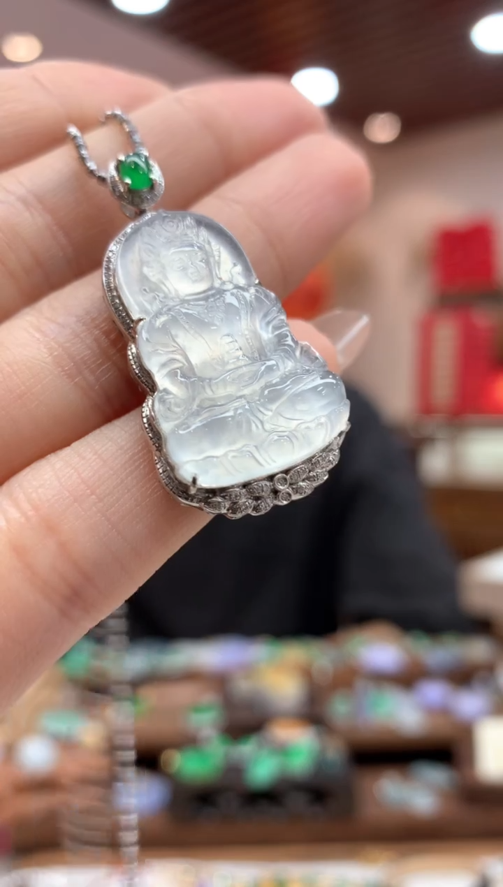 【闪购商品】翡翠吊坠(不含链)18K金镶嵌度母