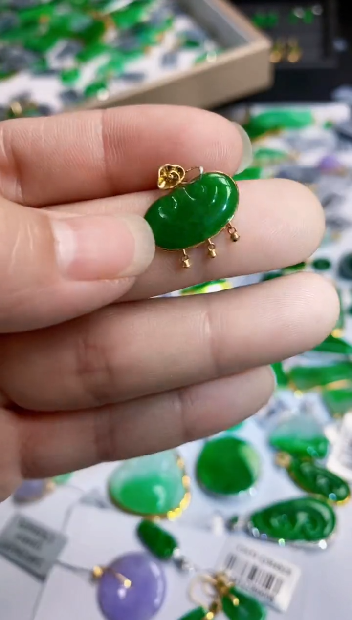 【闪购商品】翡翠颈饰18K金镶嵌如意