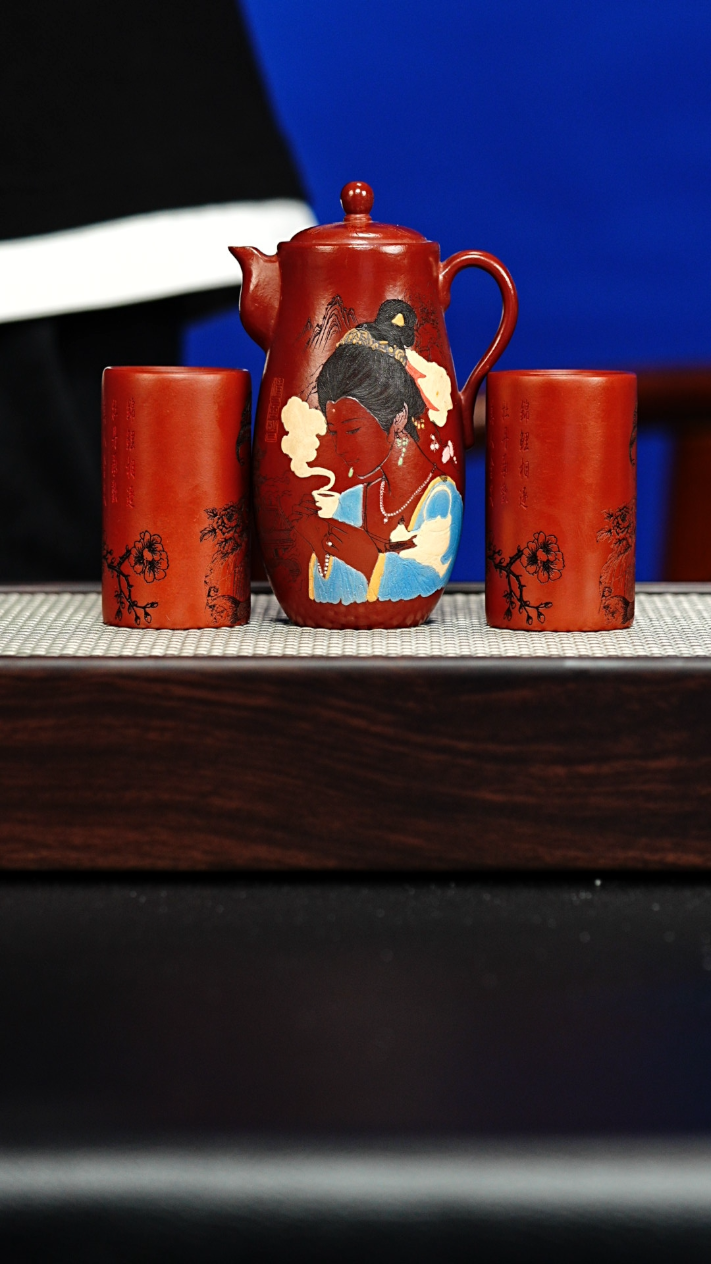 宜兴紫砂 明式龙蛋（一壶两杯） 朱泥大红袍 马千里 h548