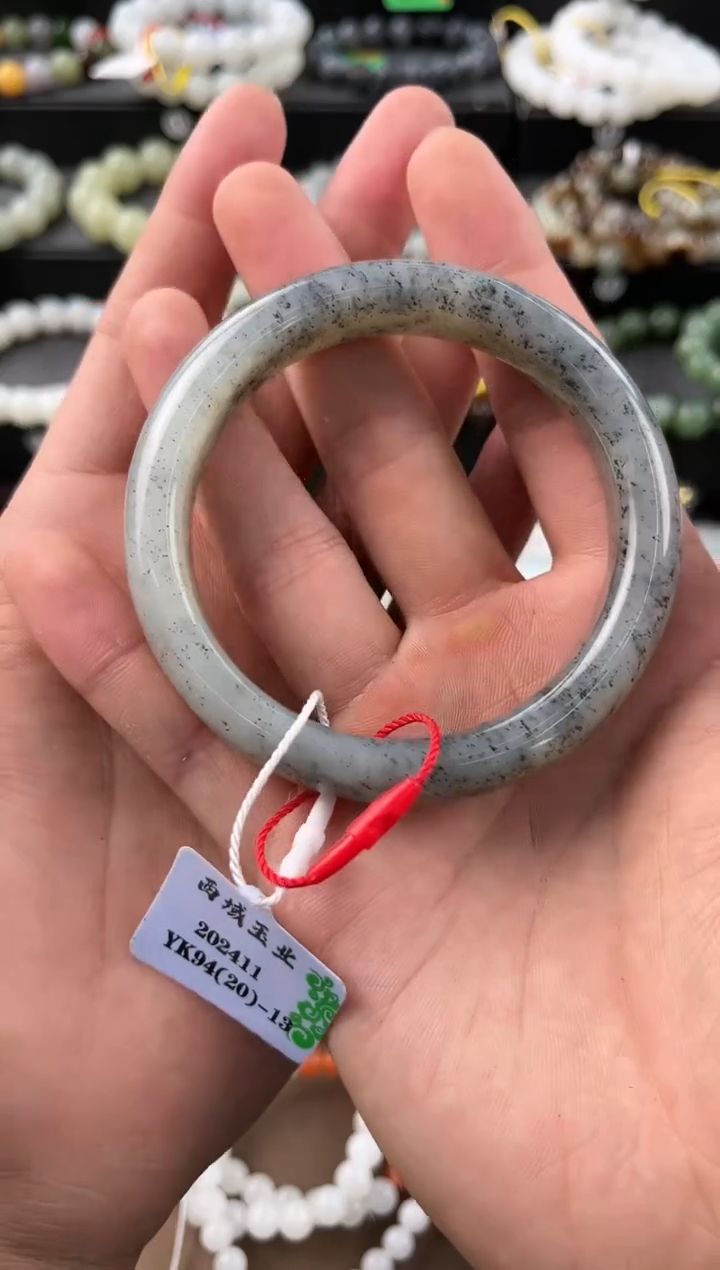 【闪购商品】和田玉未镶嵌手镯且末点墨青花手镯卡59.4微色差