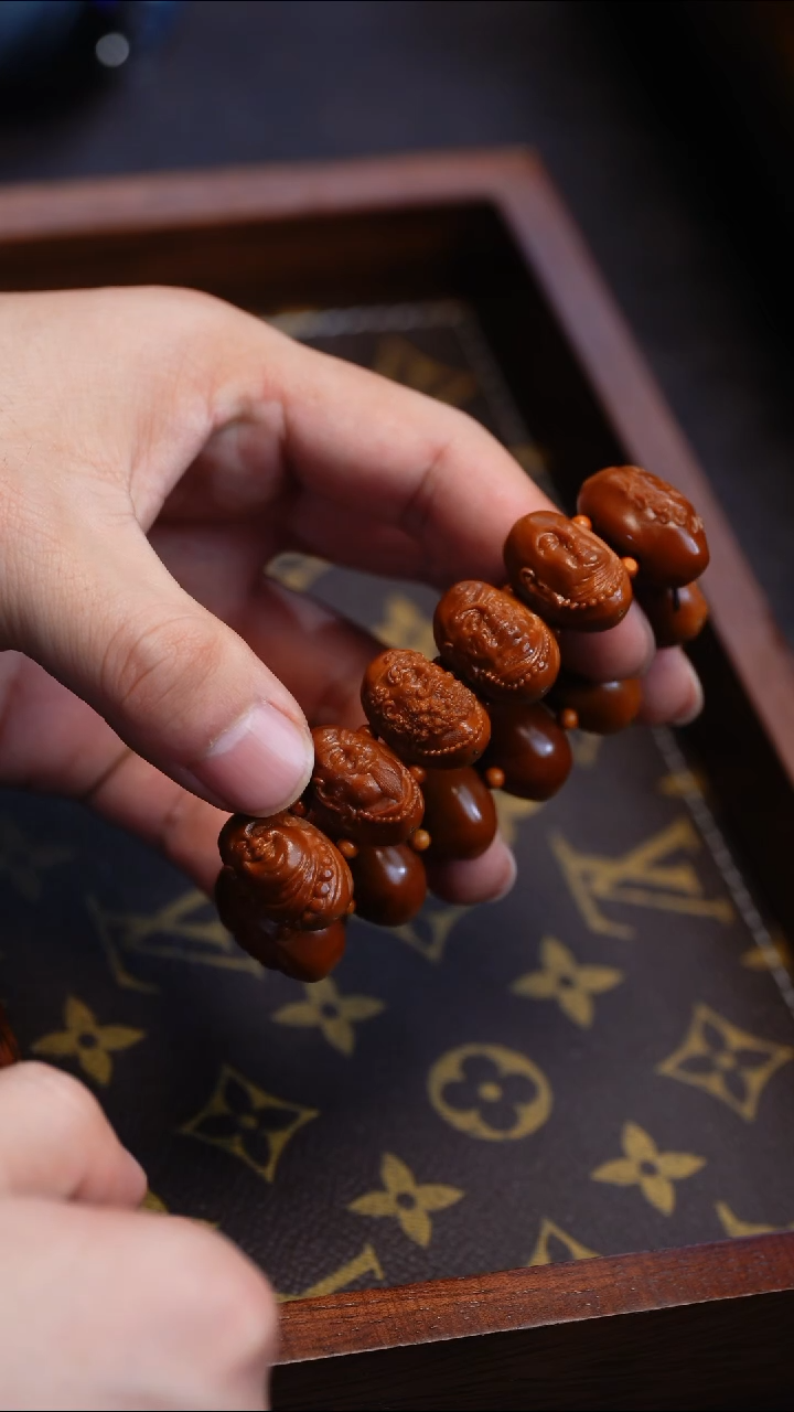 【闪购商品】橄榄核吊坠苏工橄榄核