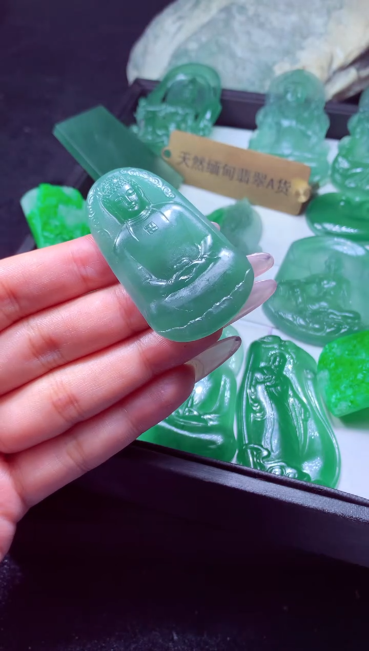 未镶嵌定制翡翠嘉****琳天然缅甸翡翠A货 基地发货多样性发货其一