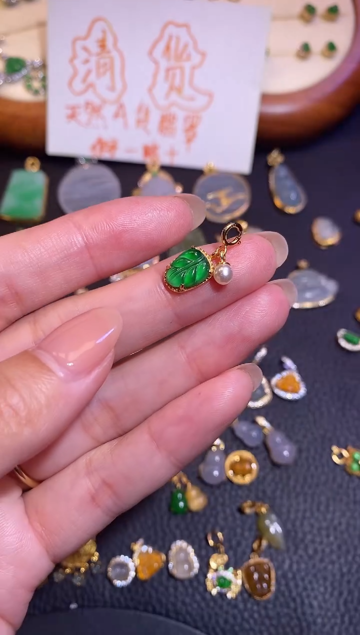 颈饰银S925镶嵌翡翠a货翡翠