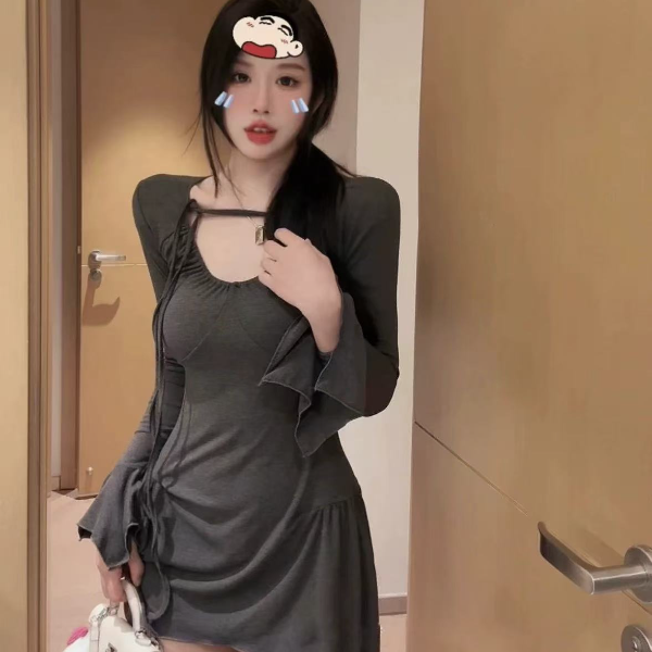 小鑫【丘比特】不规则绑带氛围感甜辣风收腰显瘦连衣裙