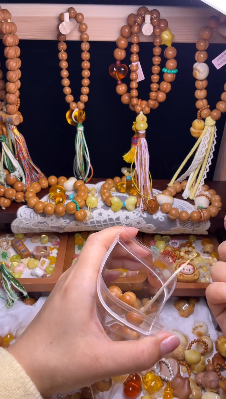 吊坠猴头核桃加配饰差价：悟道猫吊坠