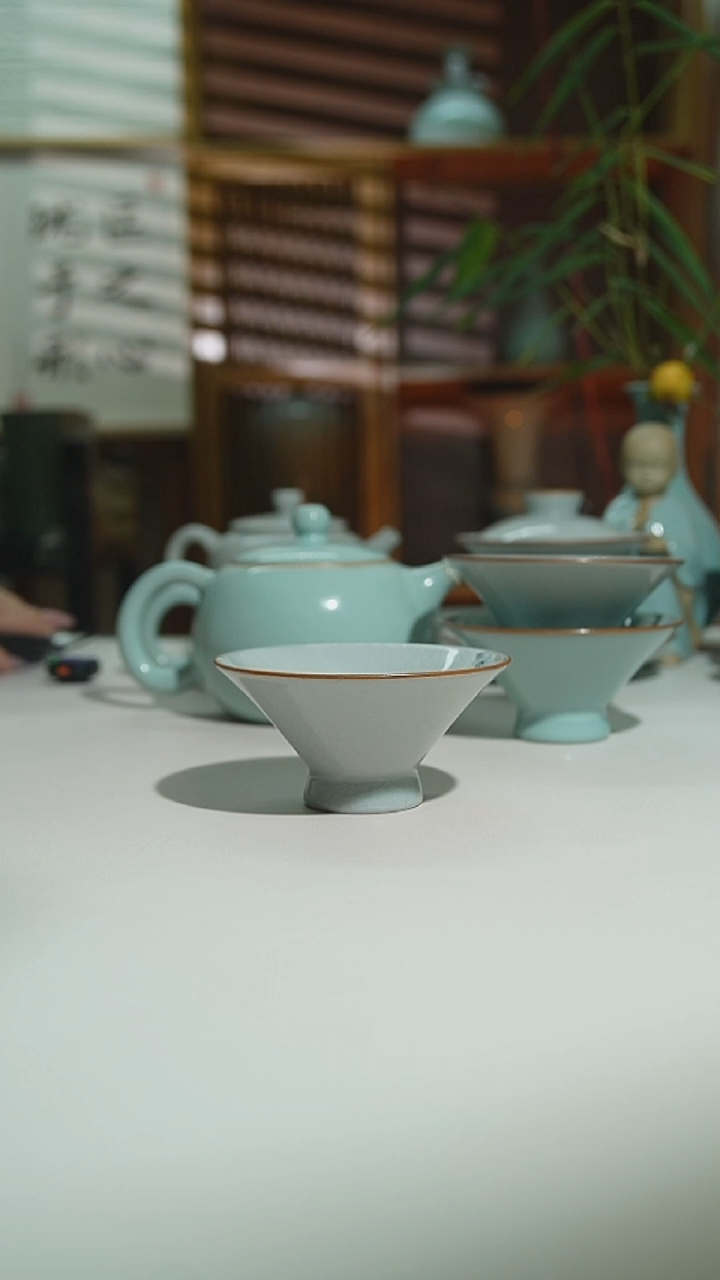 运圈月白支钉斗笠二级