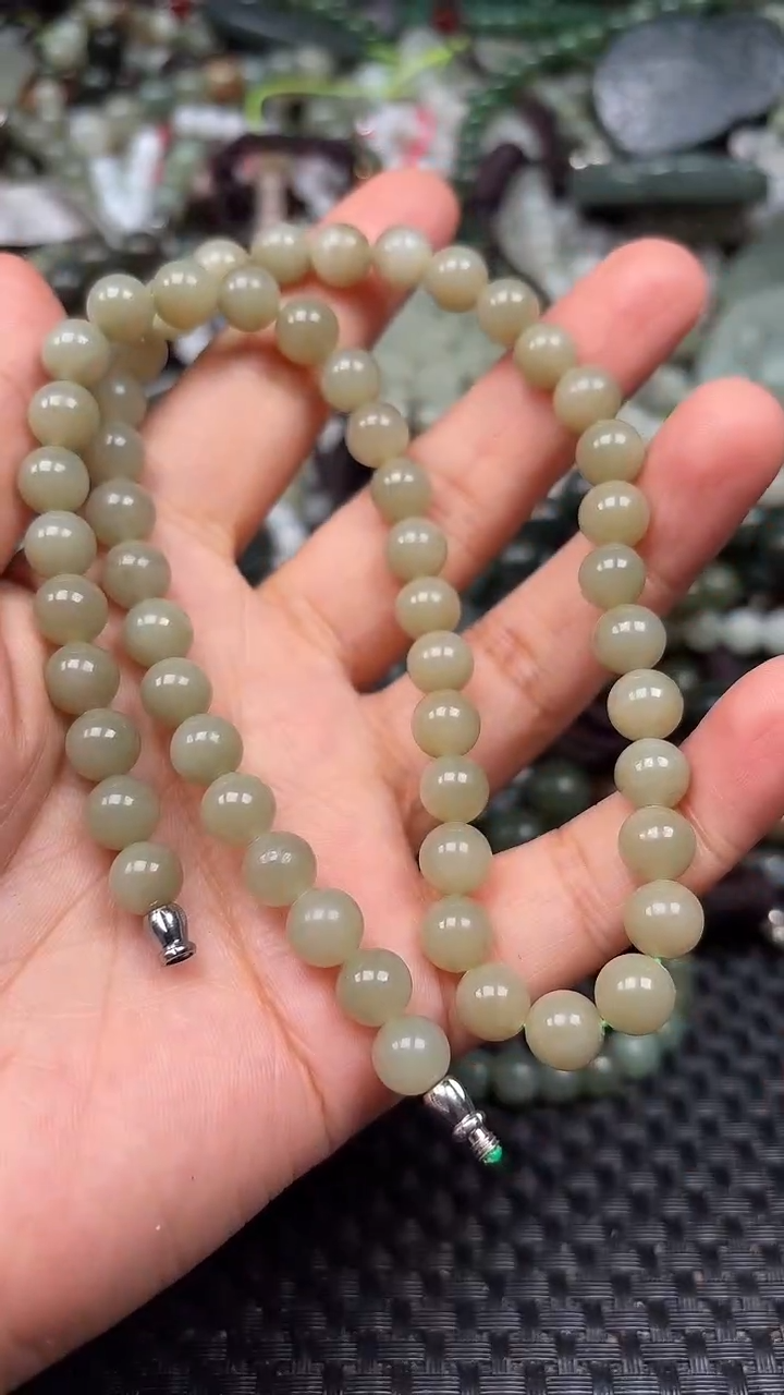 和田玉未镶嵌颈饰1