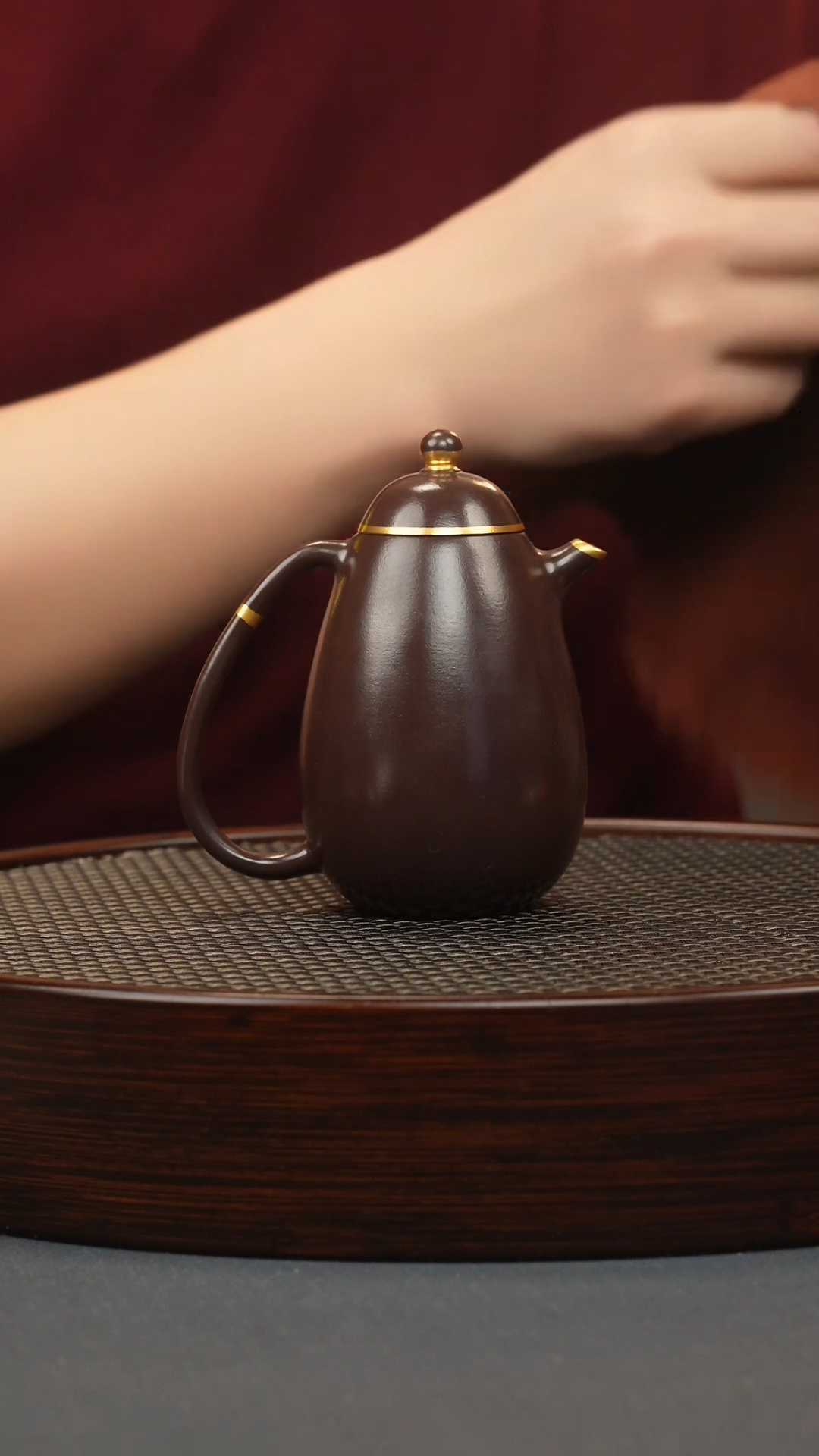 【闪购商品】紫砂茶壶描金龙蛋紫朱泥