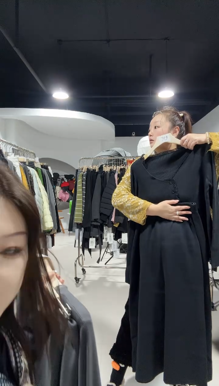 713-黑色套装·········