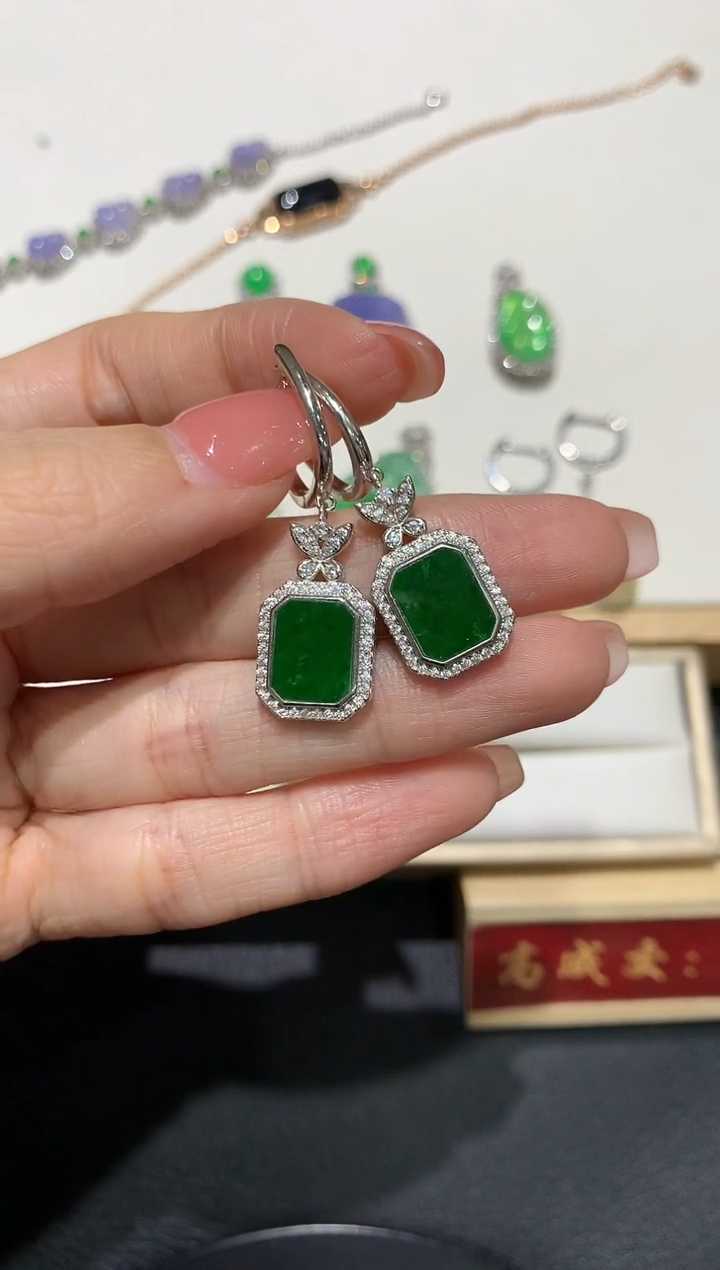 【闪购商品】翡翠吊坠(不含链)银S925镶嵌3多人多样性随机发货1件