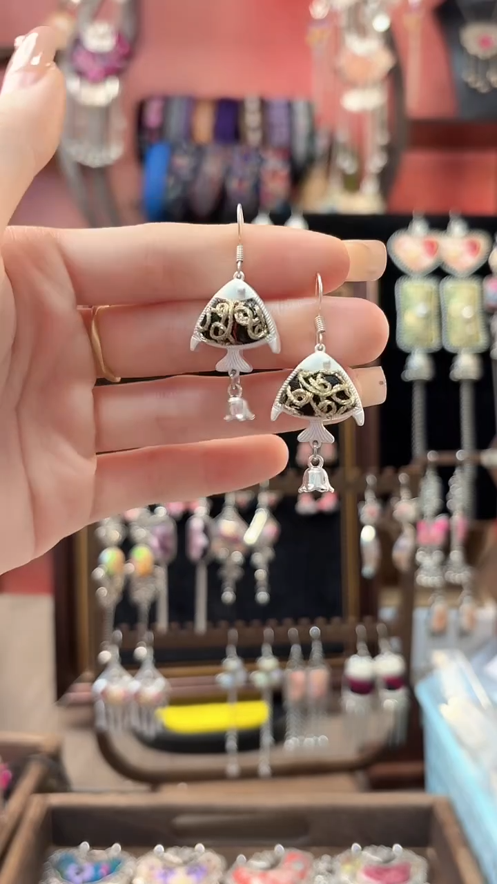 织绣 云织谣民族风精美饰品   96