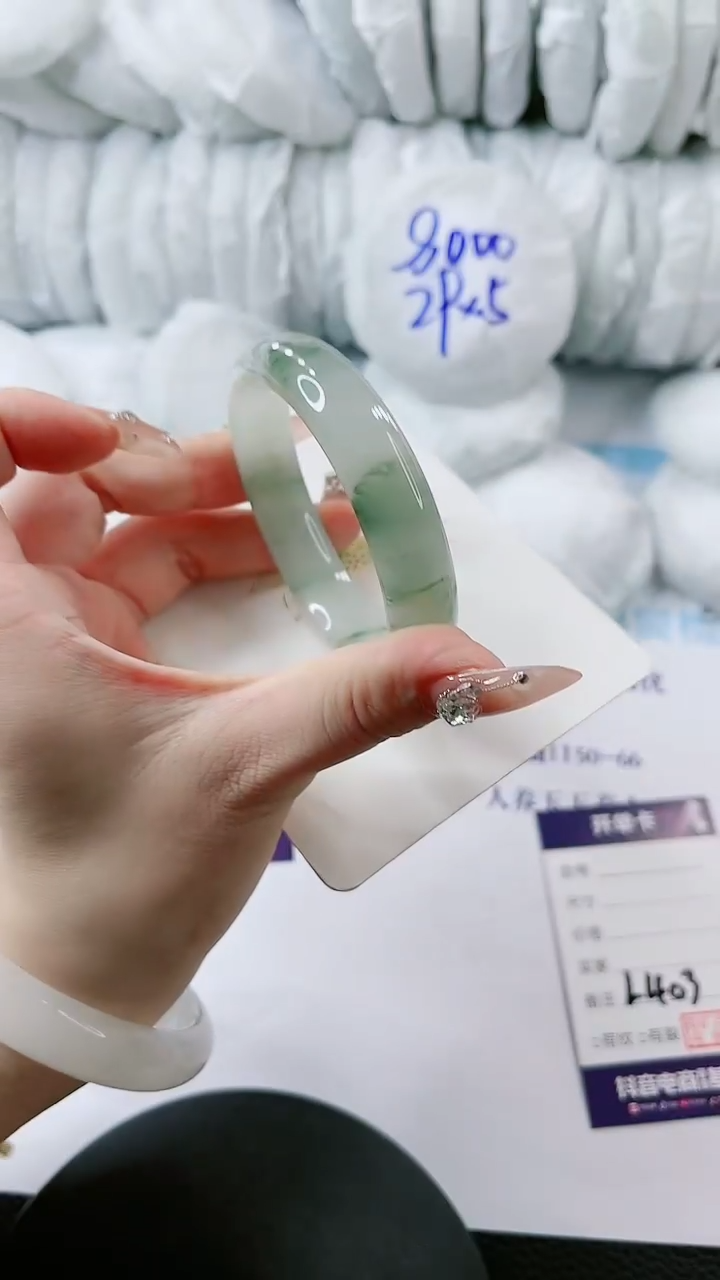 【闪购商品】石英质玉手镯未镶嵌多样性发货L403