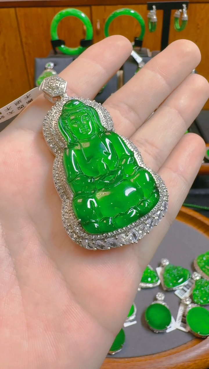 吊坠(赠链)银S925镶嵌翡翠金**清天然A货翡翠