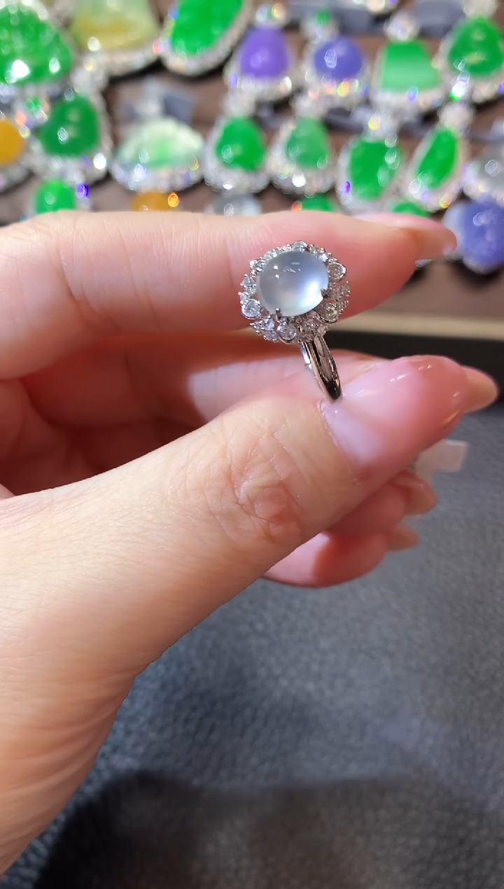 【闪购商品】翡翠戒指18K金镶嵌C66   