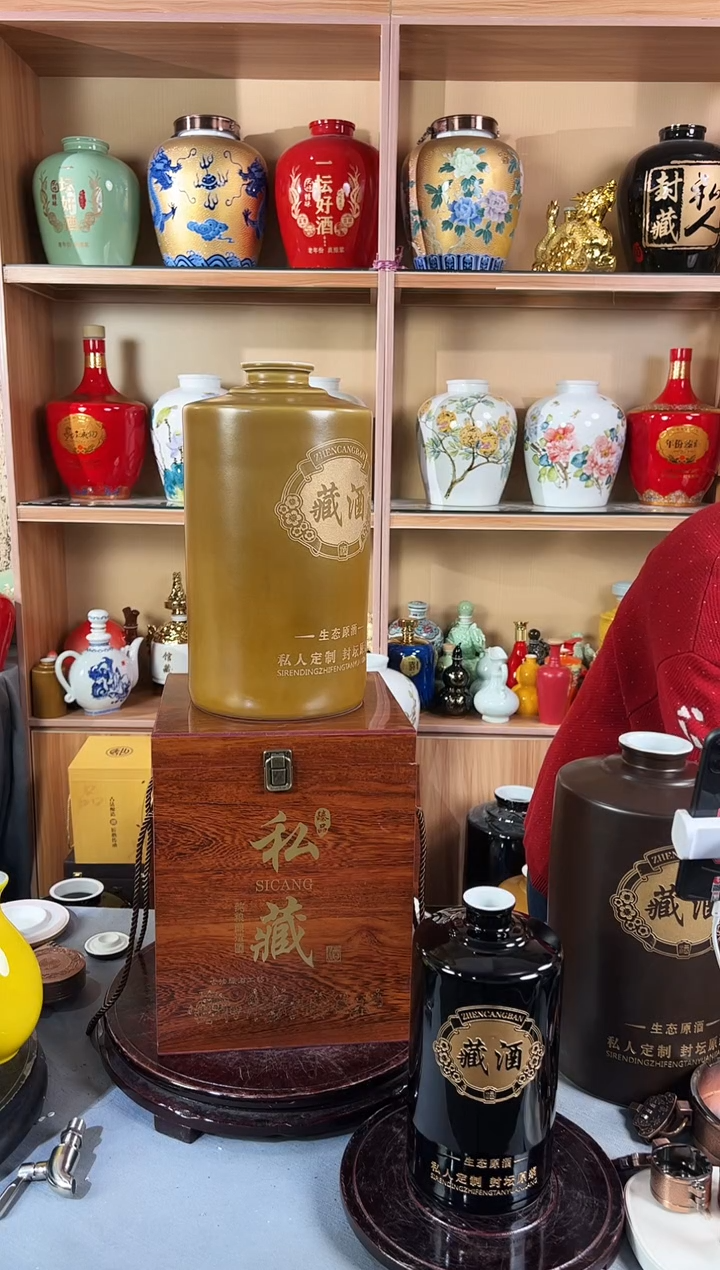 木盒加鳝鱼黄直通藏酒5斤高分子盖