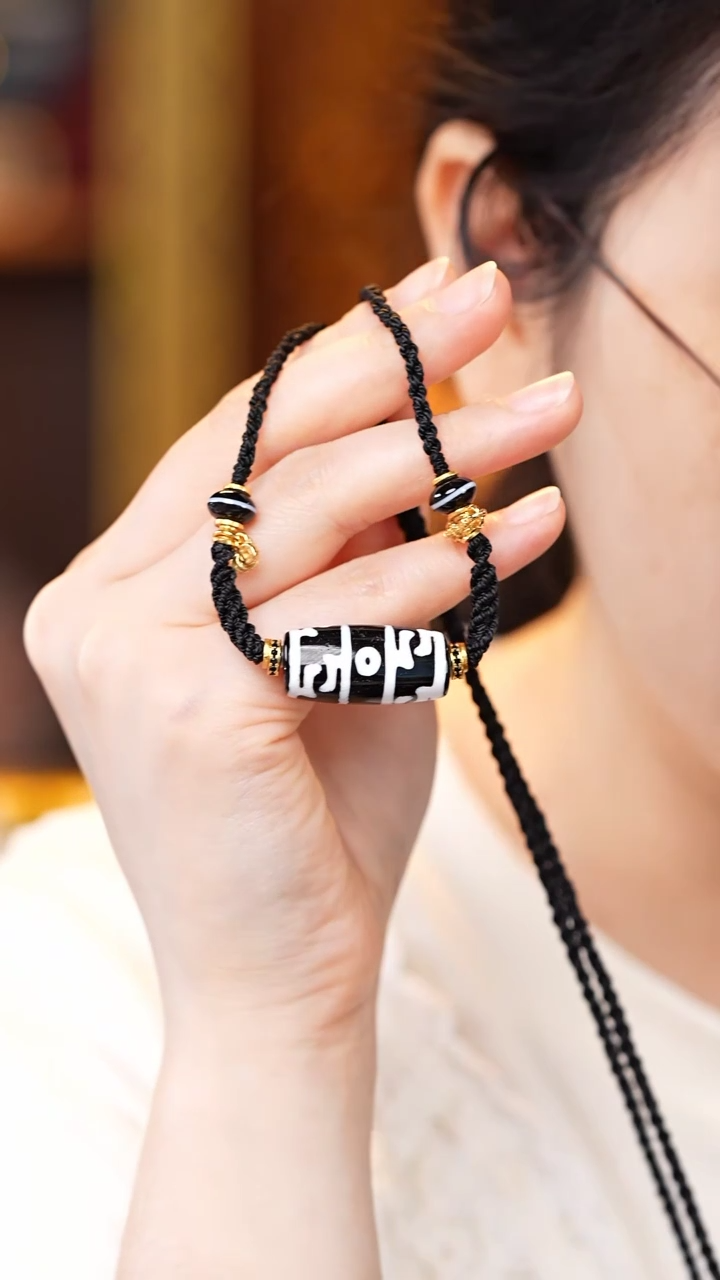 未镶嵌颈饰玛瑙/玉髓（覆膜）Z33403多样性发其一项链