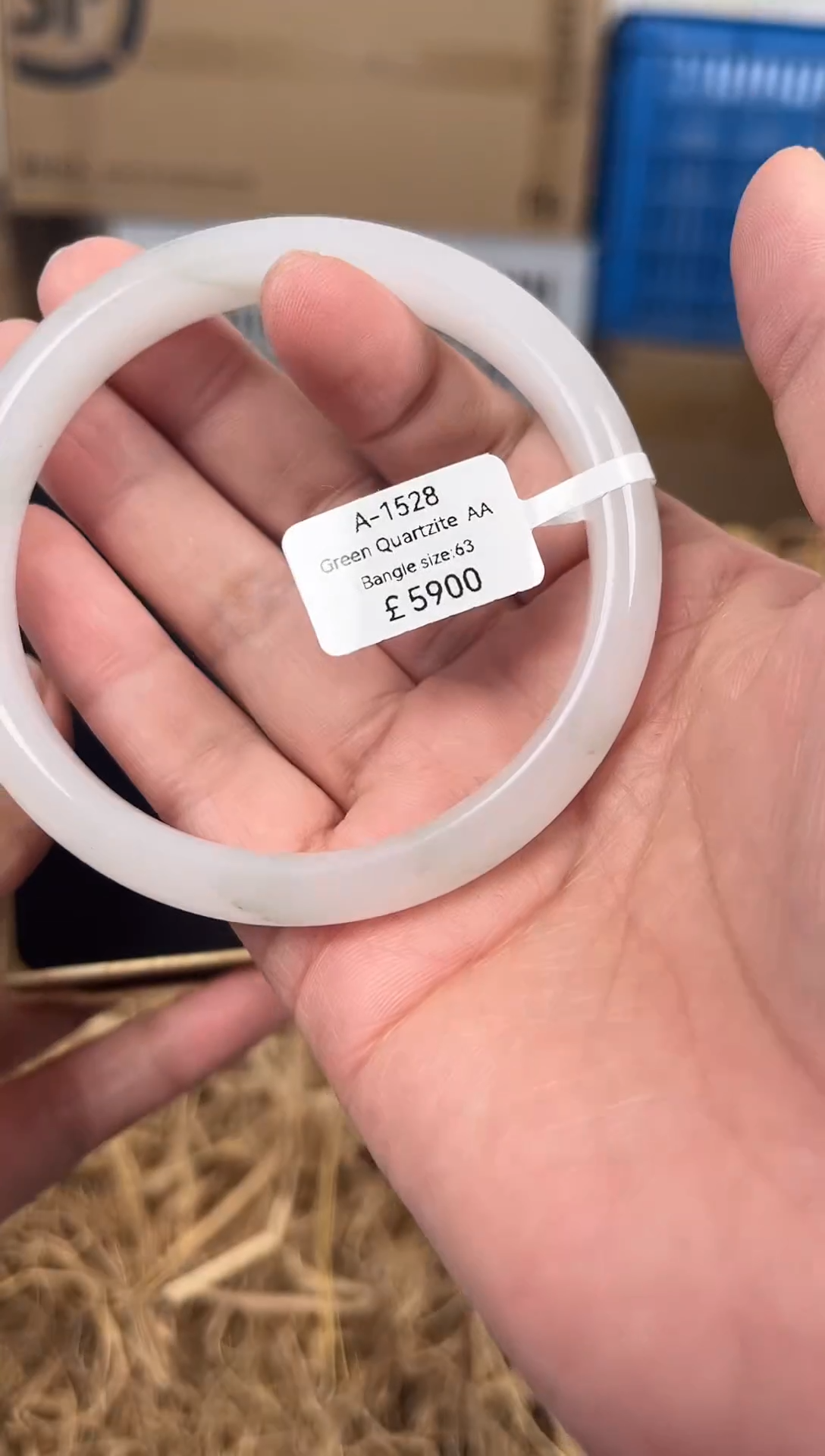 未镶嵌手镯石英质玉A1528