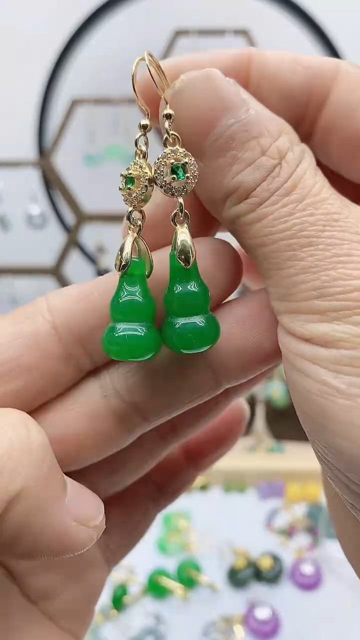 未镶嵌石英质玉（天山翠）耳饰183